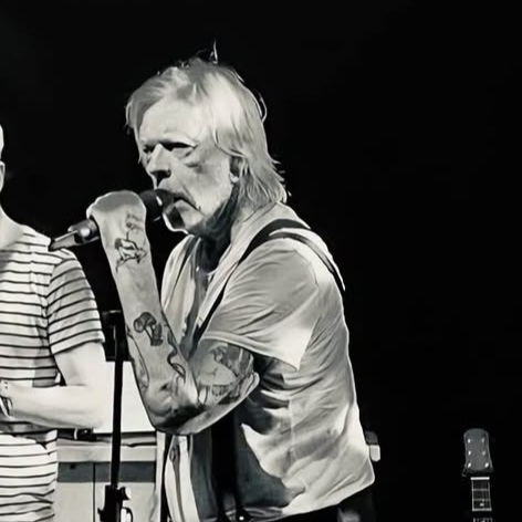 دانلود آهنگ Renaud Fatigué